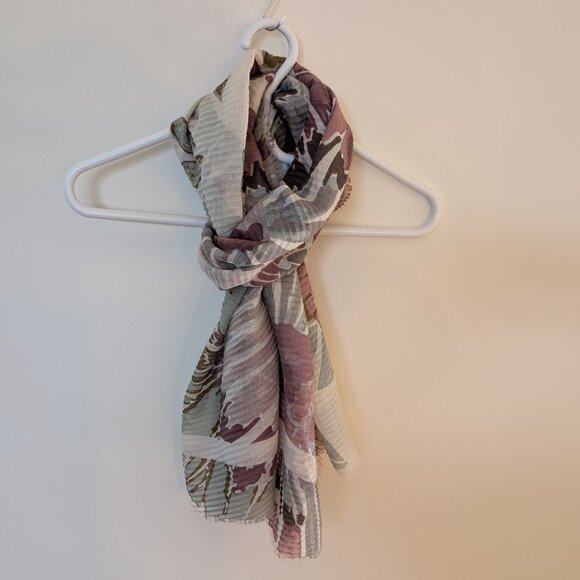 Reitmans - Floral Scarf / Écharpe ou foulard à fleurs - Picture 3 of 4